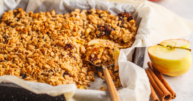 Healthy Thanksgiving Dessert -Apple Cinnamon Crisp